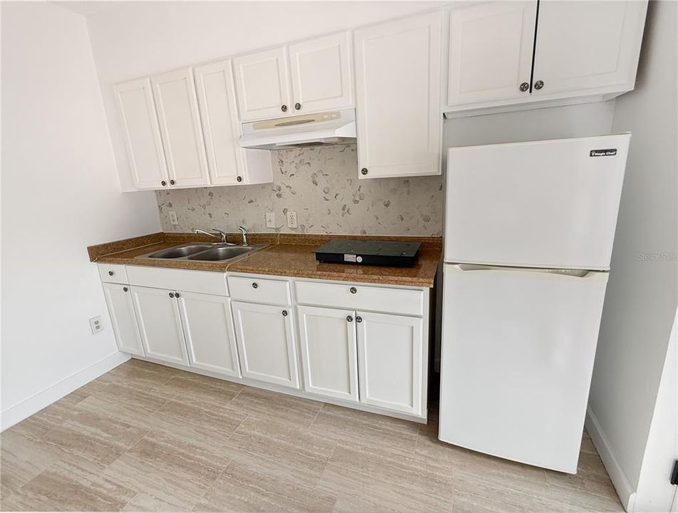 В аренду: $1,300 (1 спален, 1 ванн, 156 Квадратных фут)