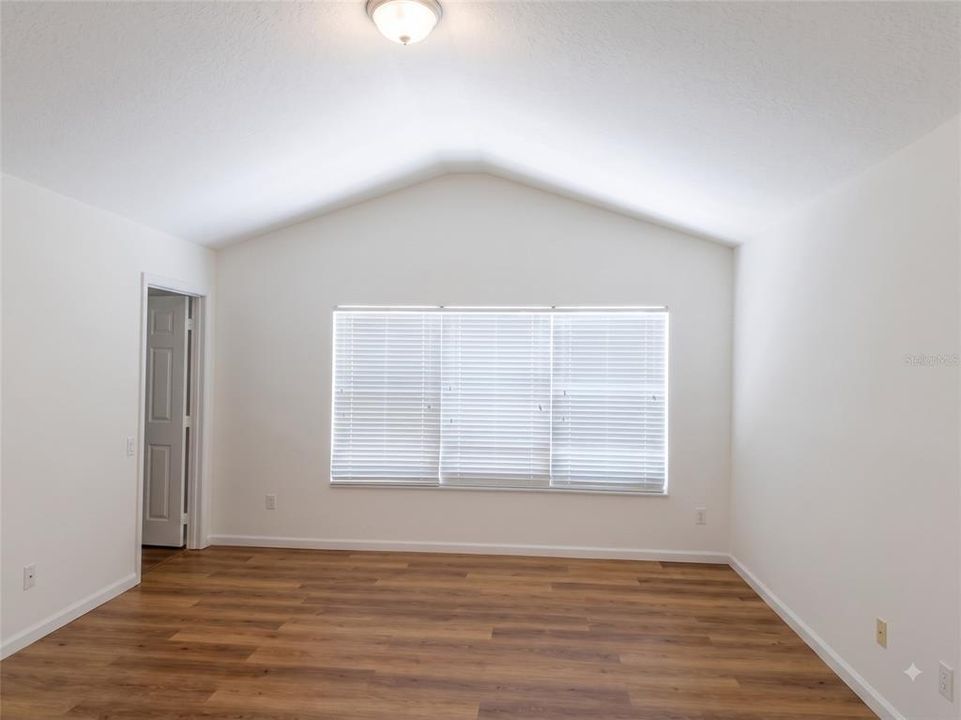 For Rent: $2,300 (3 beds, 2 baths, 1668 Square Feet)