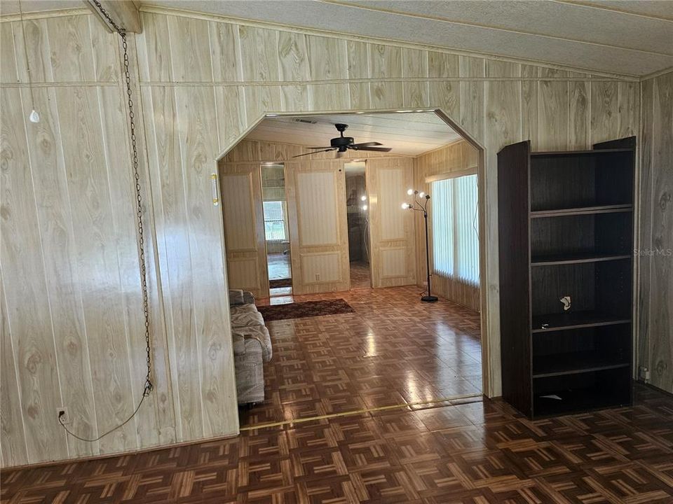 На продажу: $103,000 (2 спален, 2 ванн, 1152 Квадратных фут)