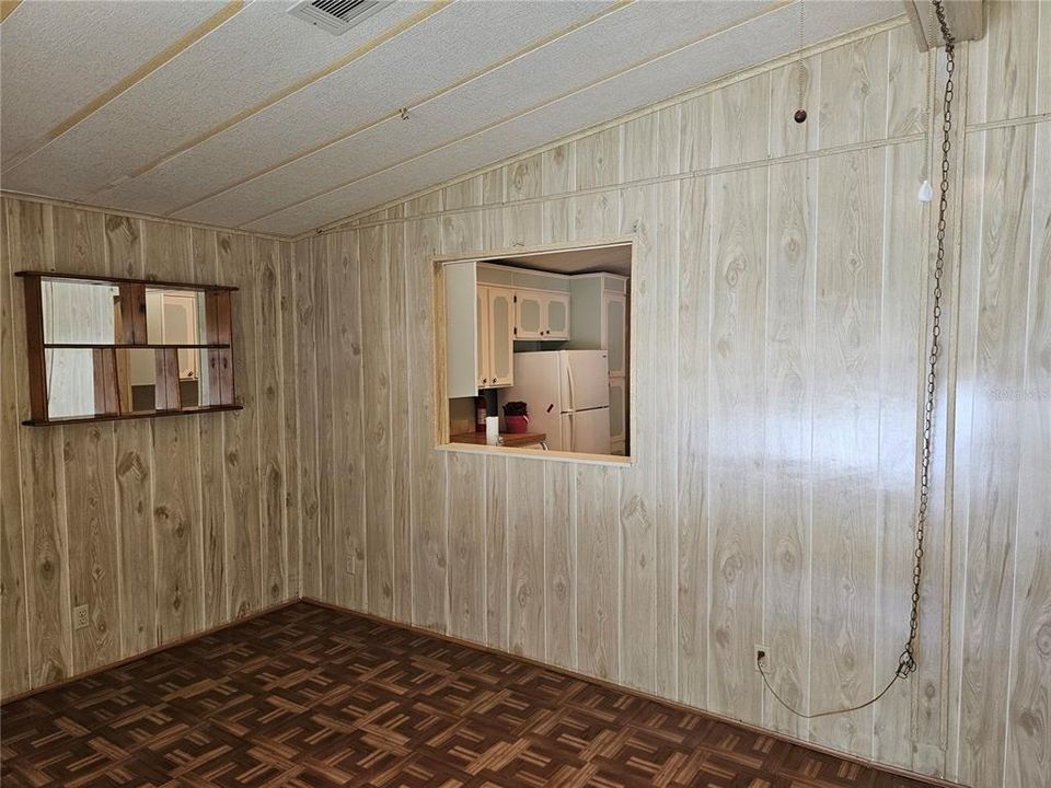 На продажу: $103,000 (2 спален, 2 ванн, 1152 Квадратных фут)