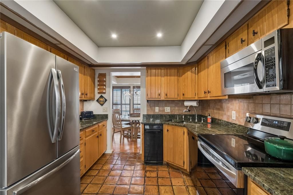En Venta: $660,000 (3 camas, 3 baños, 1690 Pies cuadrados)