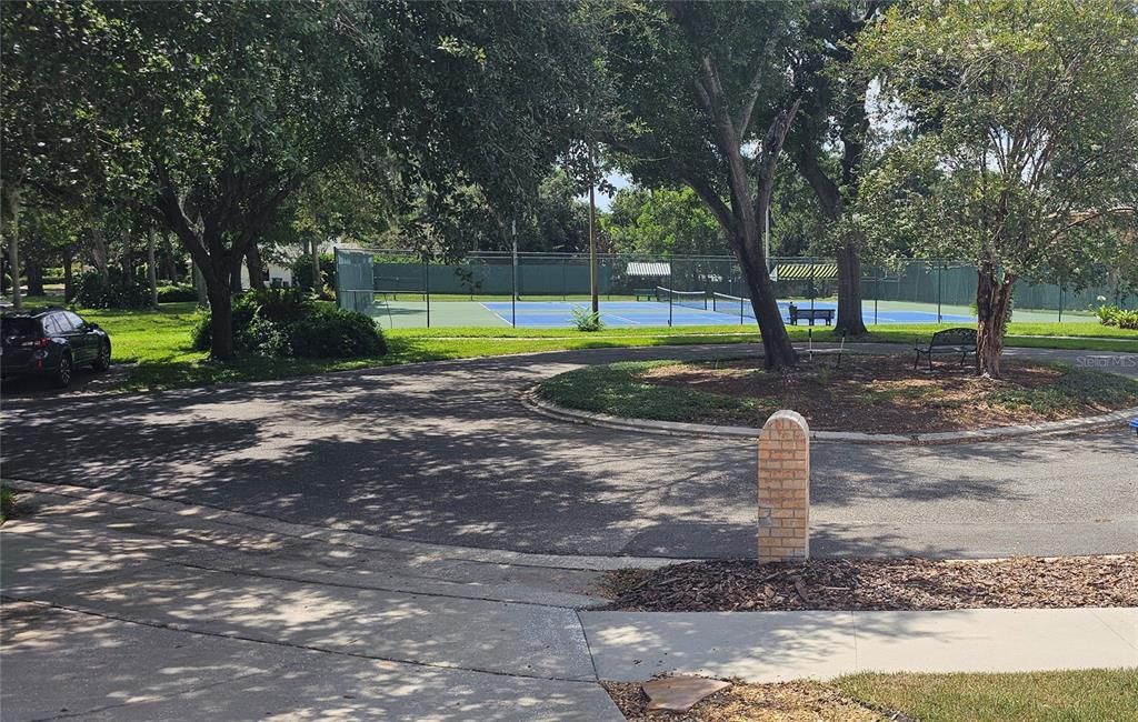 For Sale: $660,000 (3 beds, 3 baths, 1690 Square Feet)