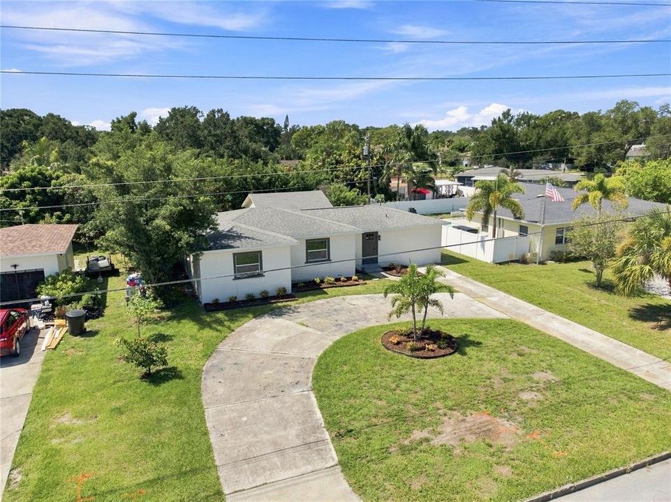 En Venta: $415,000 (4 camas, 2 baños, 1328 Pies cuadrados)