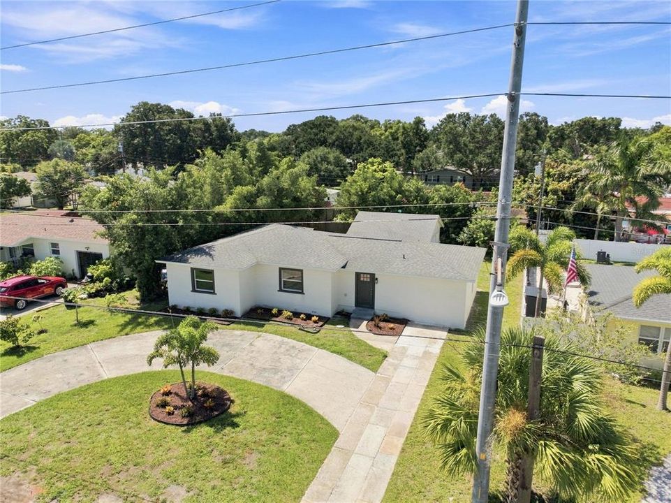 En Venta: $415,000 (4 camas, 2 baños, 1328 Pies cuadrados)