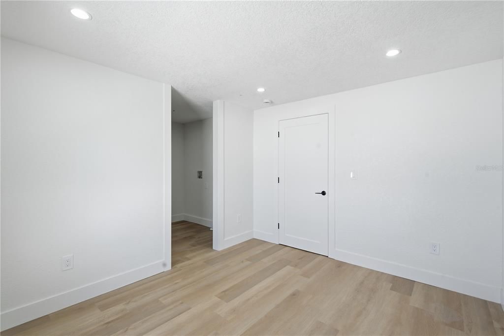 En Venta: $415,000 (4 camas, 2 baños, 1328 Pies cuadrados)