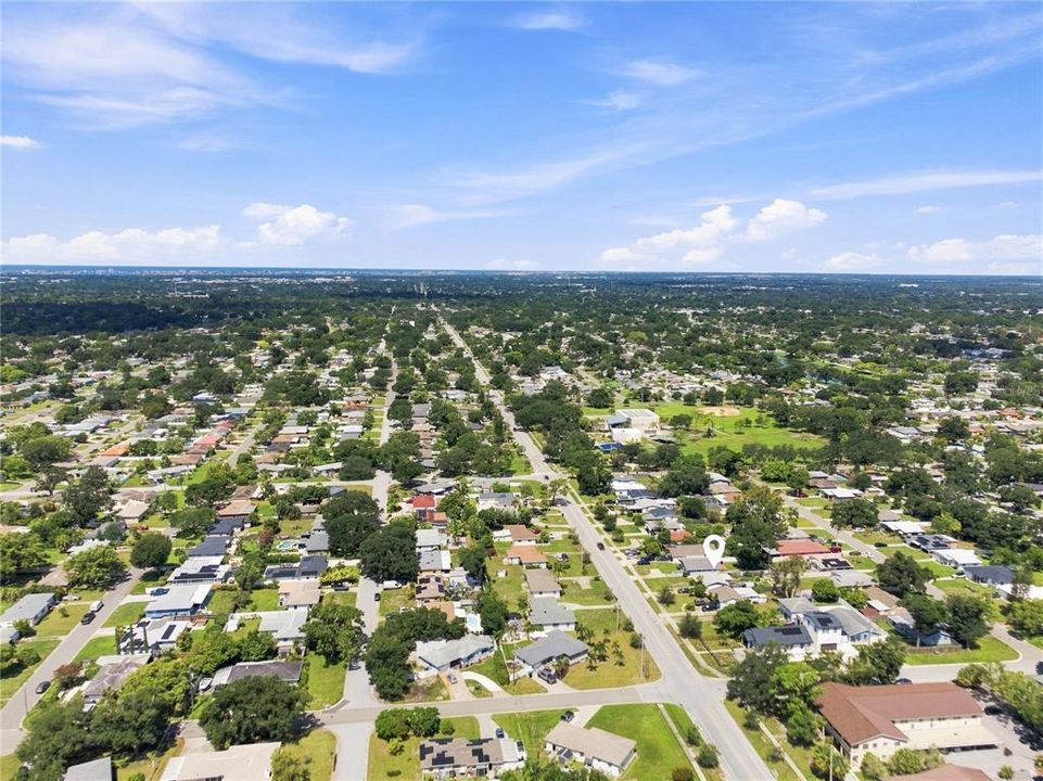 En Venta: $415,000 (4 camas, 2 baños, 1328 Pies cuadrados)