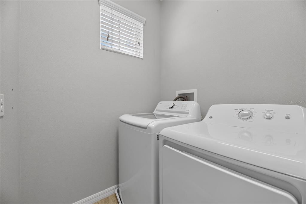 For Sale: $415,000 (3 beds, 2 baths, 2141 Square Feet)