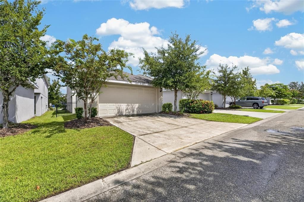 For Sale: $415,000 (3 beds, 2 baths, 2141 Square Feet)