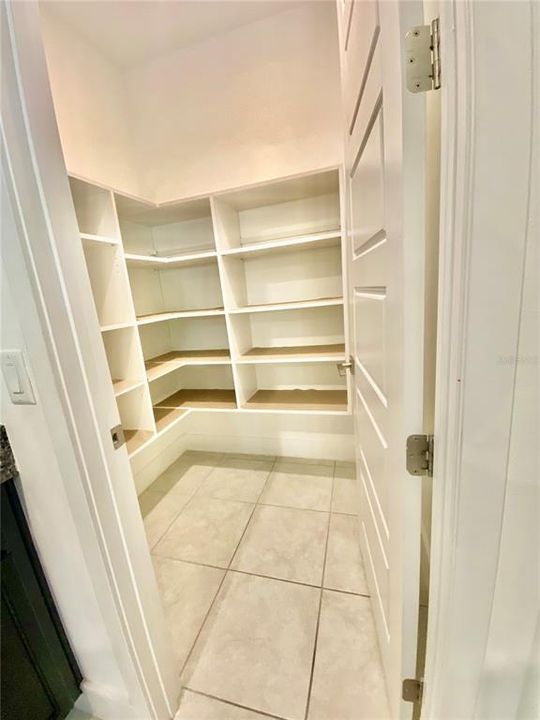 En Renta: $3,150 (4 camas, 2 baños, 1937 Pies cuadrados)