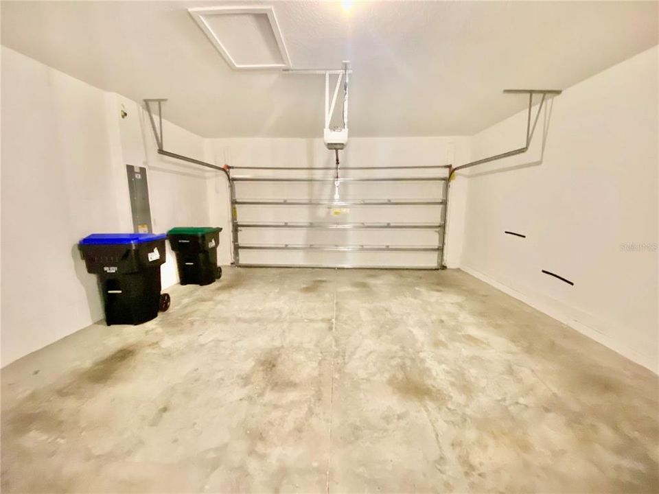 En Renta: $3,150 (4 camas, 2 baños, 1937 Pies cuadrados)