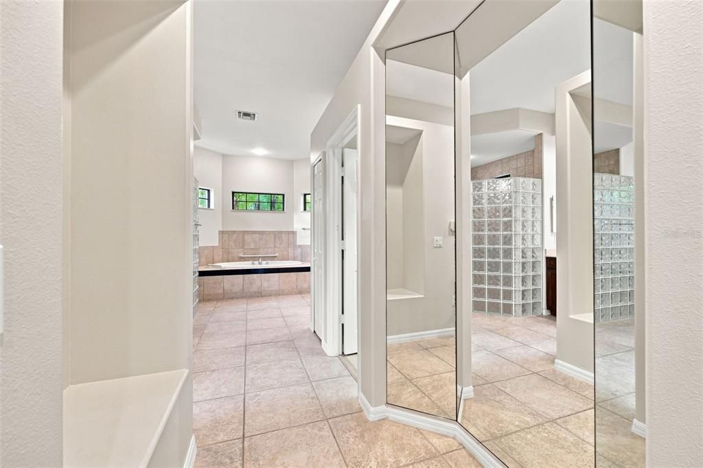 For Sale: $1,184,000 (5 beds, 4 baths, 4207 Square Feet)