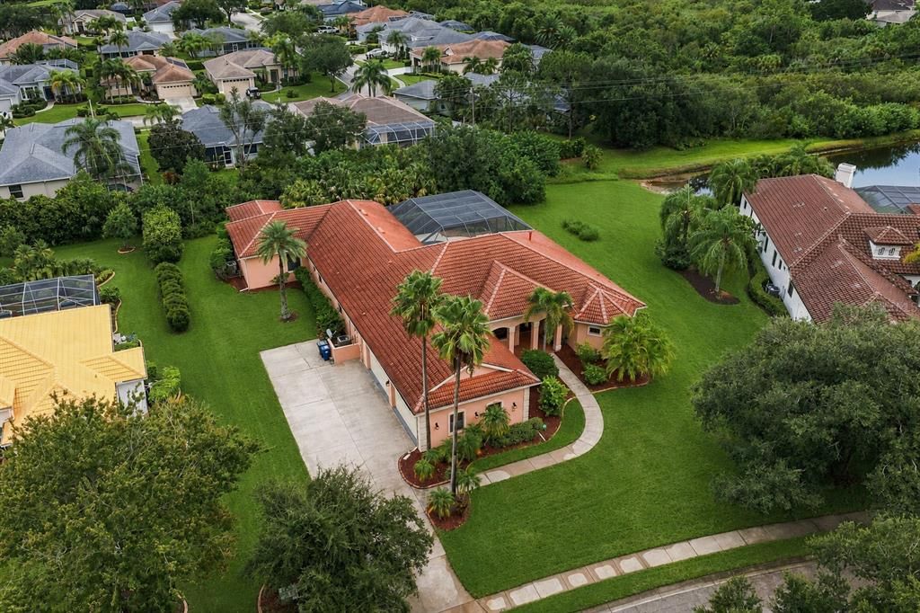 For Sale: $1,184,000 (5 beds, 4 baths, 4207 Square Feet)