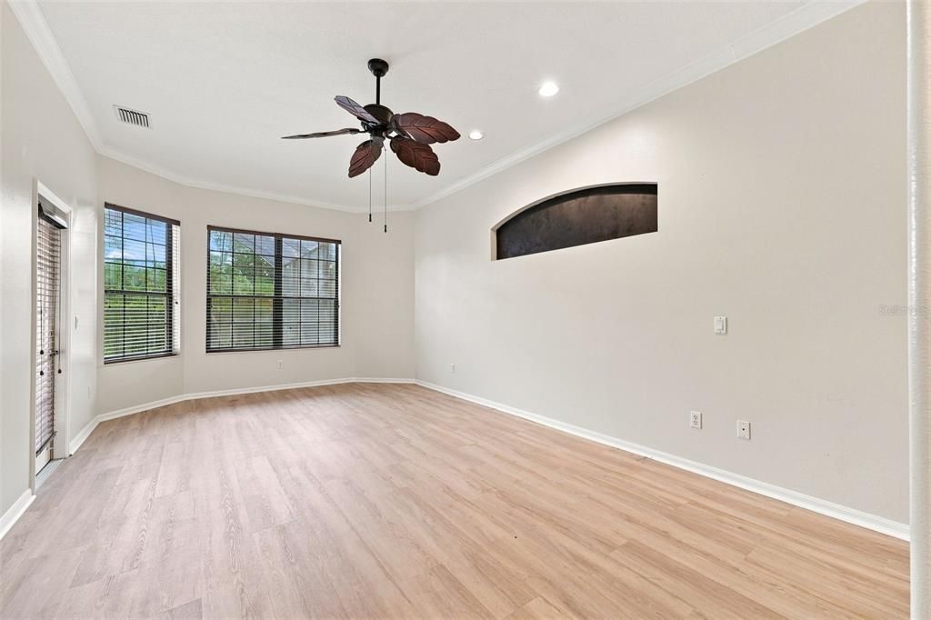 For Sale: $1,184,000 (5 beds, 4 baths, 4207 Square Feet)