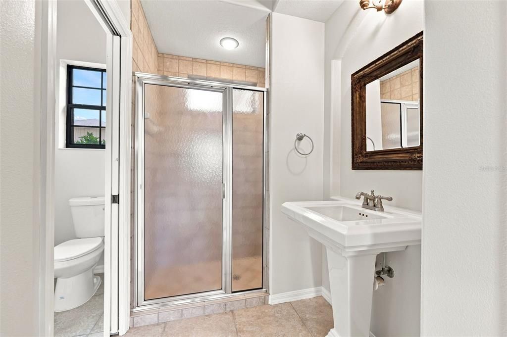 For Sale: $1,184,000 (5 beds, 4 baths, 4207 Square Feet)