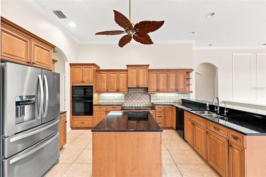 For Sale: $1,184,000 (5 beds, 4 baths, 4207 Square Feet)