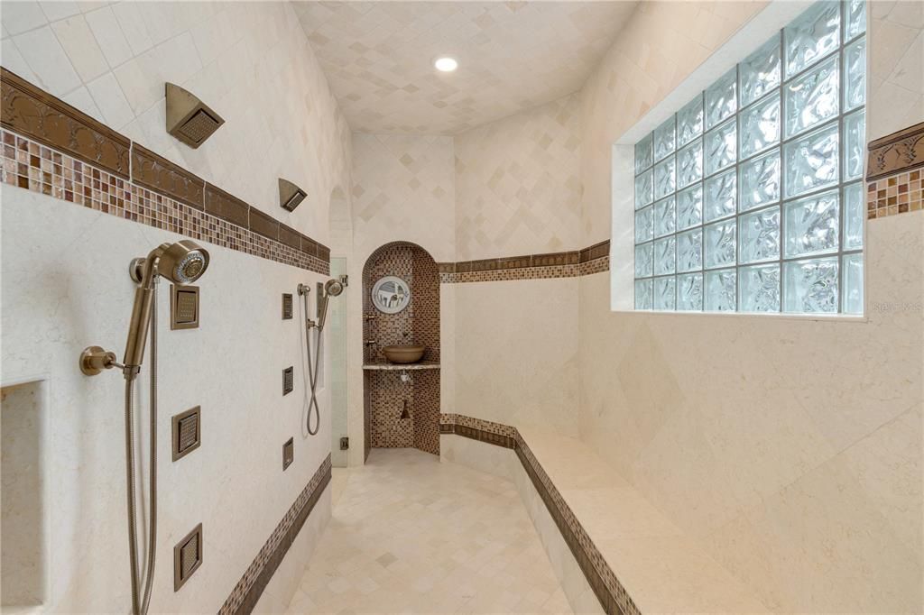 For Sale: $4,250,000 (7 beds, 11 baths, 8319 Square Feet)