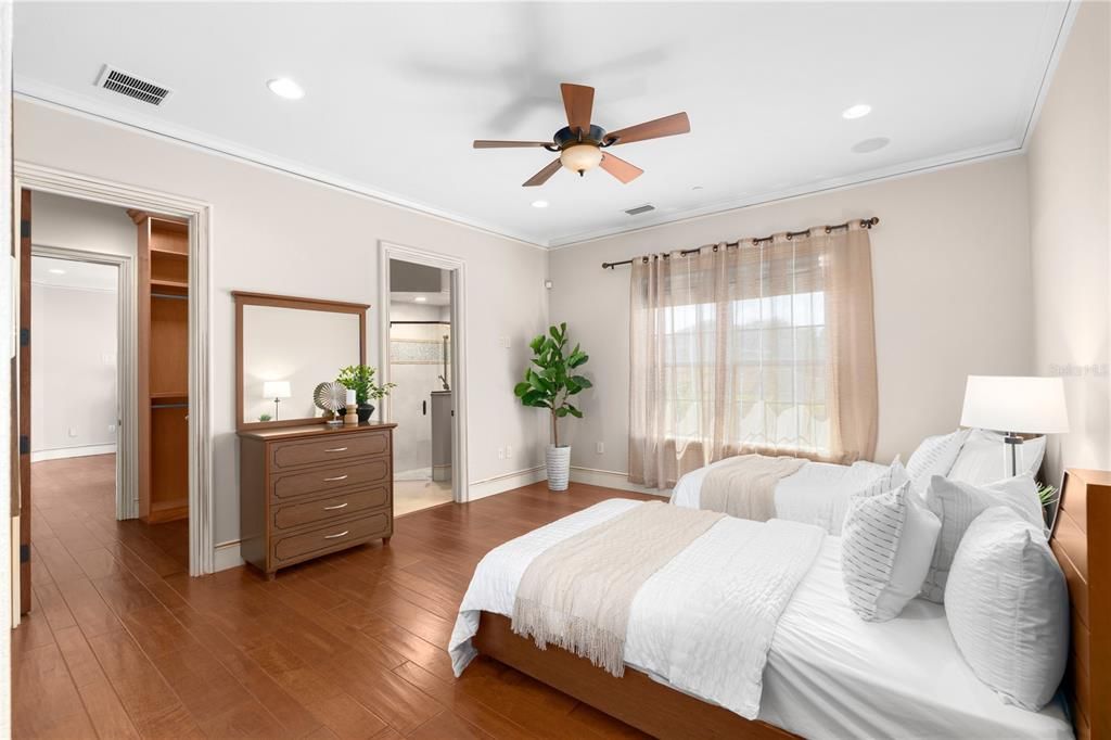 For Sale: $4,250,000 (7 beds, 11 baths, 8319 Square Feet)