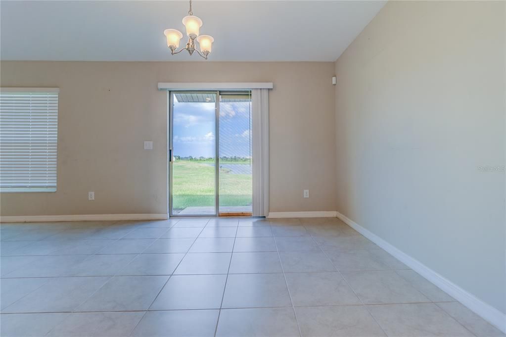 En Renta: $2,495 (4 camas, 2 baños, 1939 Pies cuadrados)