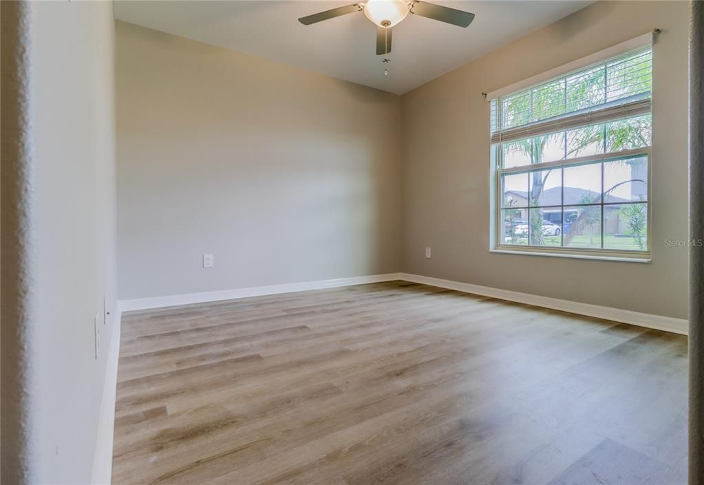 En Renta: $2,495 (4 camas, 2 baños, 1939 Pies cuadrados)
