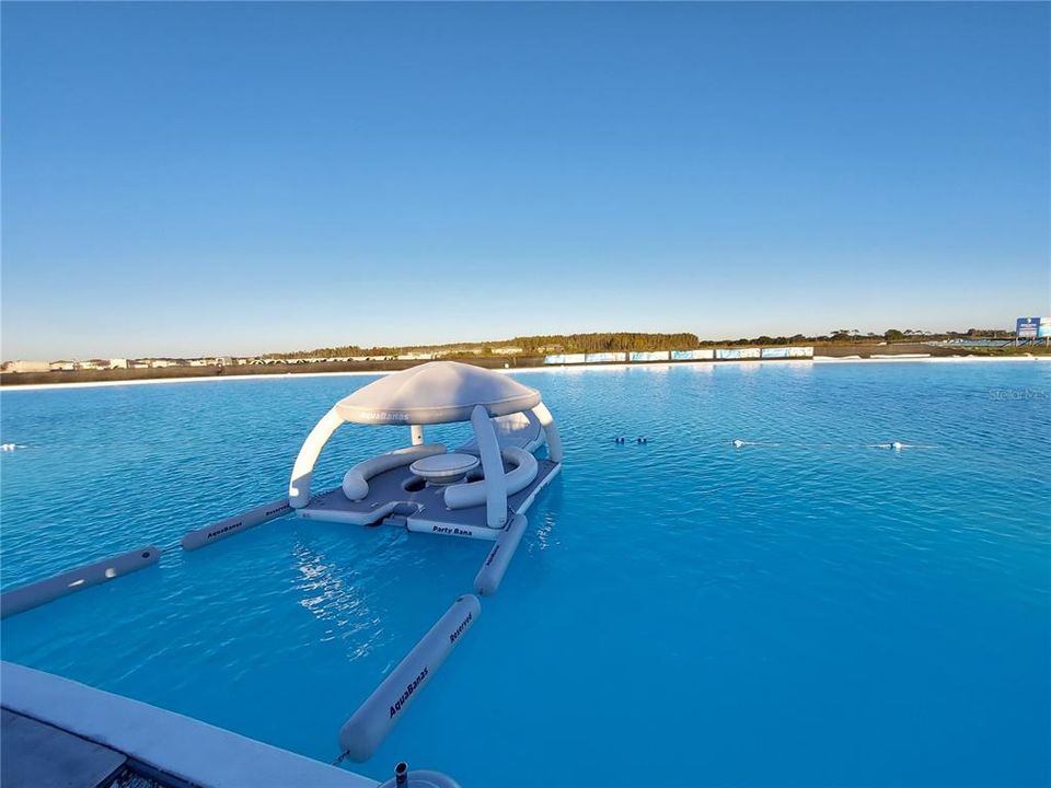 En Renta: $2,495 (4 camas, 2 baños, 1939 Pies cuadrados)