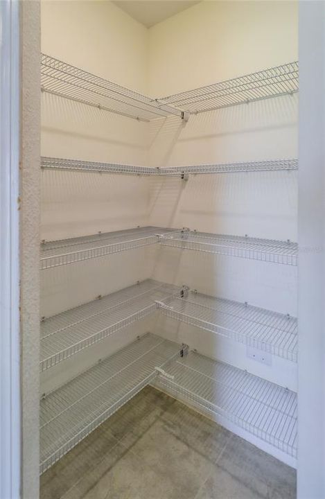 En Renta: $2,495 (4 camas, 2 baños, 1939 Pies cuadrados)