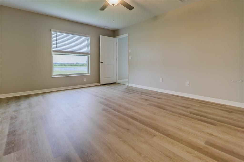 En Renta: $2,495 (4 camas, 2 baños, 1939 Pies cuadrados)