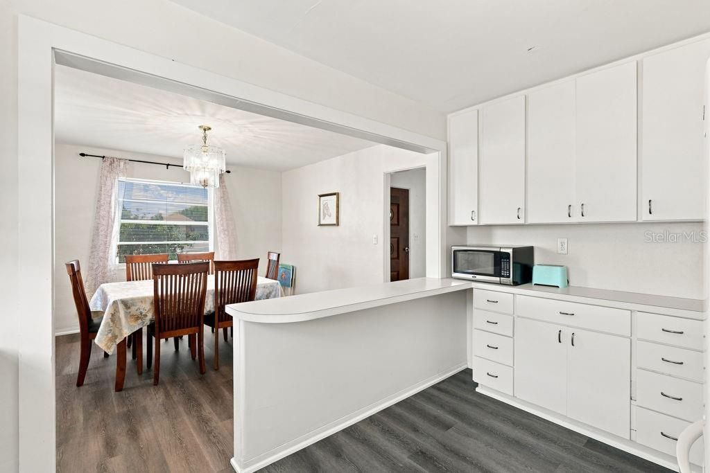 For Sale: $425,000 (4 beds, 2 baths, 1756 Square Feet)