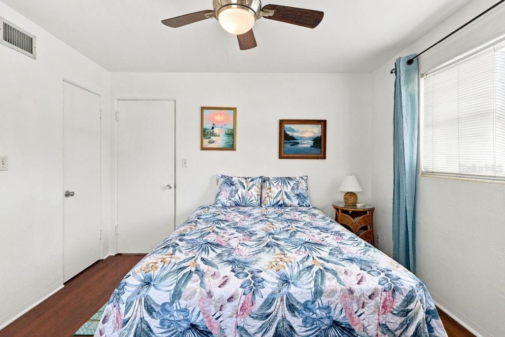 For Sale: $425,000 (4 beds, 2 baths, 1756 Square Feet)