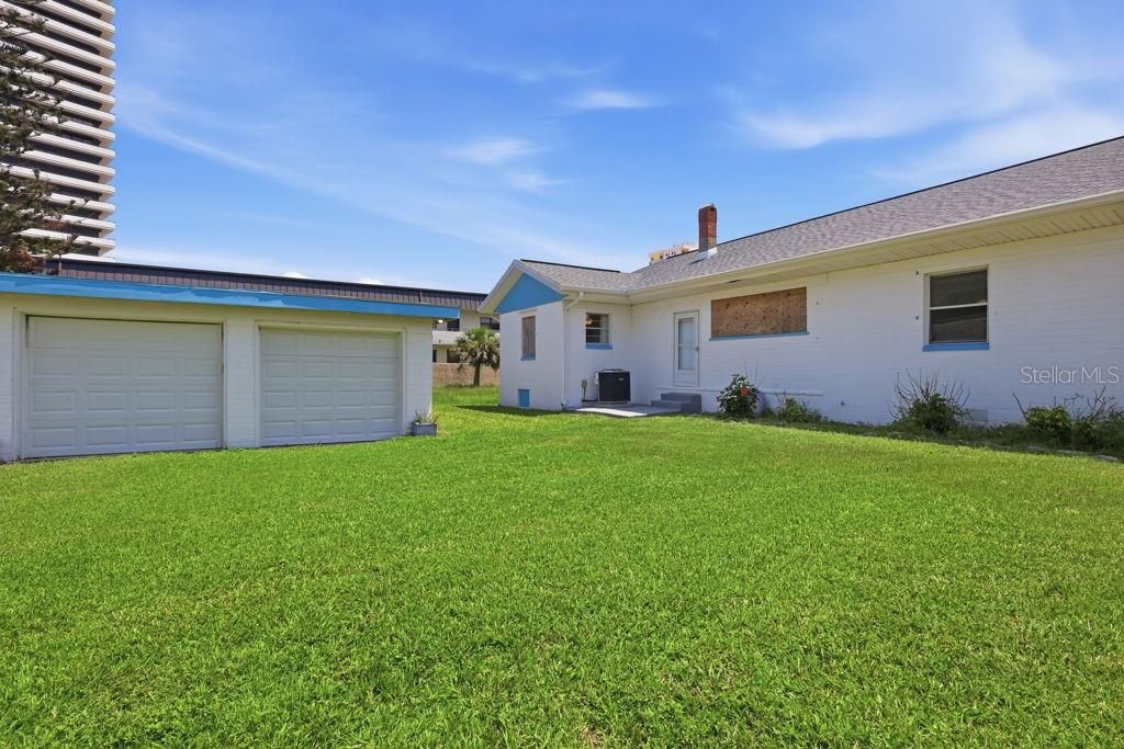 For Sale: $425,000 (4 beds, 2 baths, 1756 Square Feet)