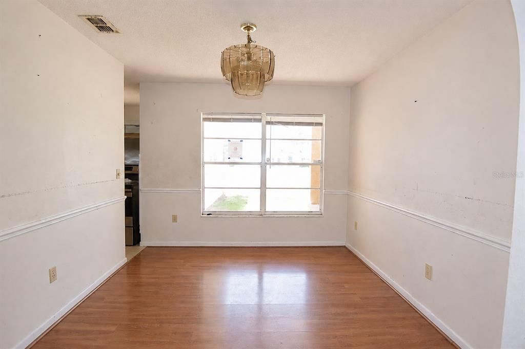 En Venta: $180,000 (3 camas, 2 baños, 1676 Pies cuadrados)