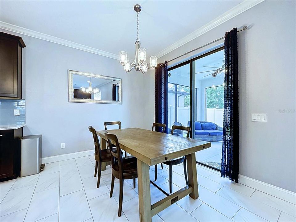En Venta: $499,900 (3 camas, 2 baños, 2143 Pies cuadrados)