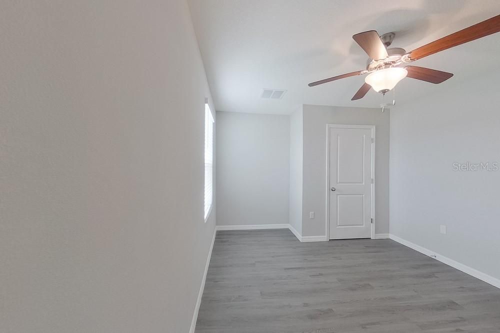 For Rent: $2,495 (5 beds, 3 baths, 2370 Square Feet)