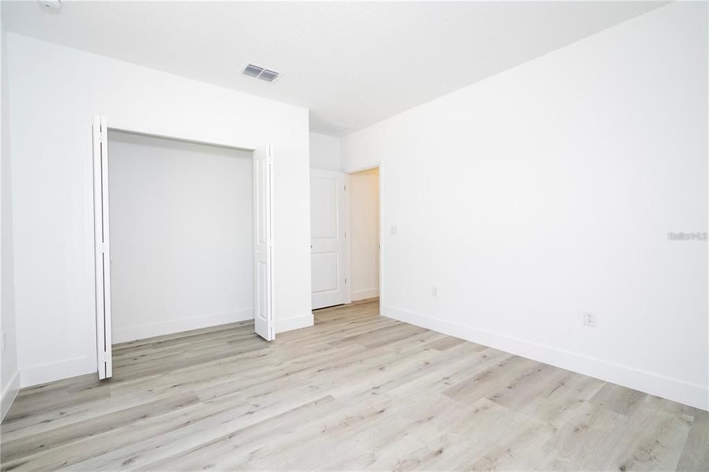 For Sale: $465,000 (4 beds, 2 baths, 1861 Square Feet)