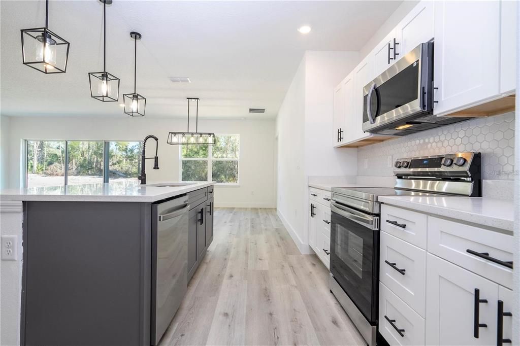 For Sale: $465,000 (4 beds, 2 baths, 1861 Square Feet)