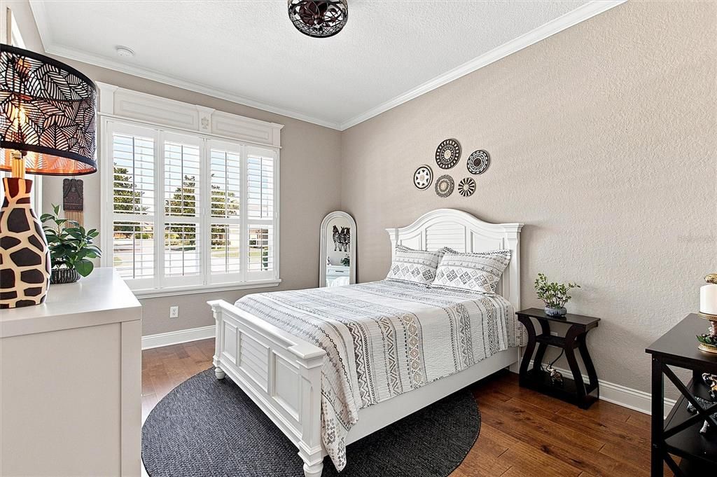 For Sale: $550,000 (3 beds, 2 baths, 2737 Square Feet)