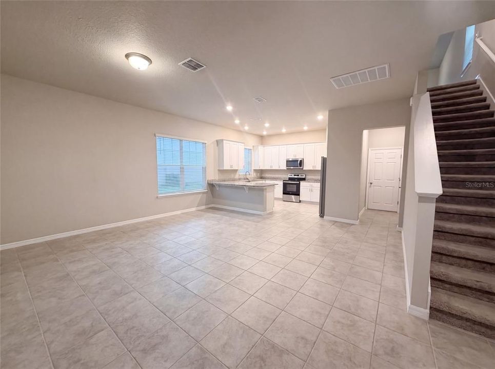 For Sale: $323,000 (3 beds, 2 baths, 1779 Square Feet)