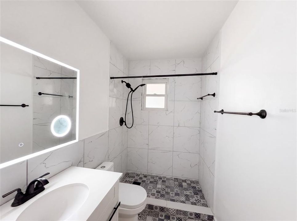 En Venta: $245,000 (2 camas, 2 baños, 918 Pies cuadrados)