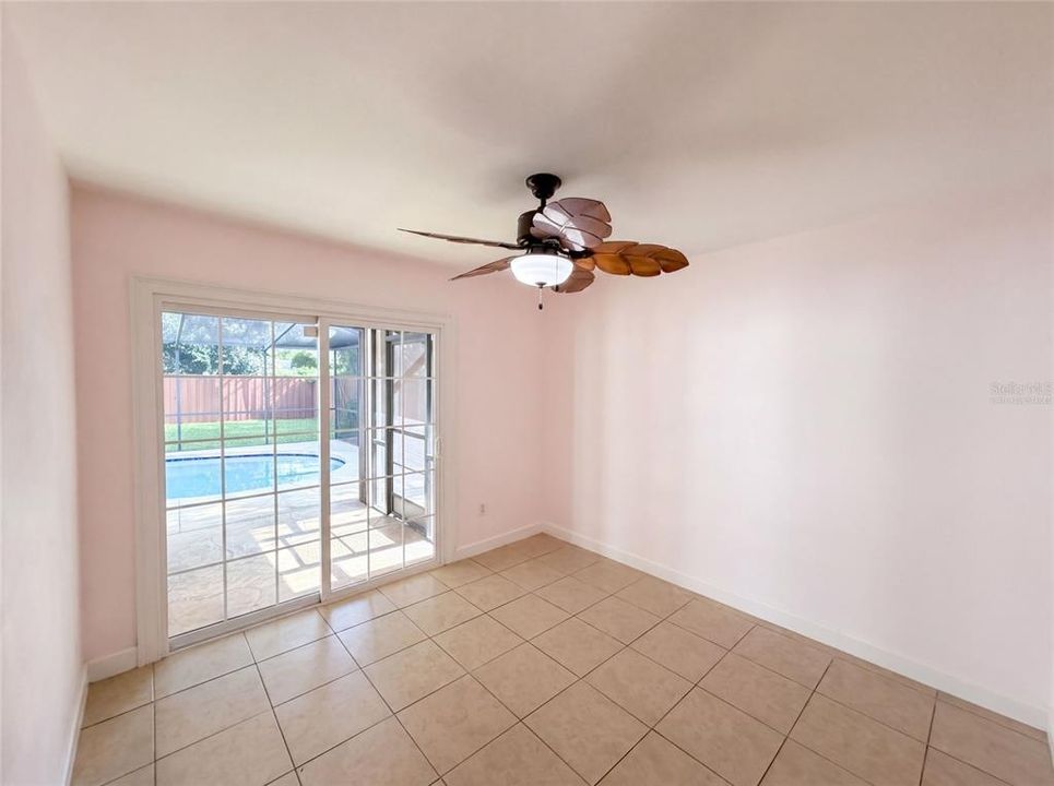 En Venta: $245,000 (2 camas, 2 baños, 918 Pies cuadrados)