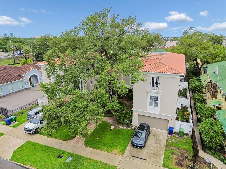 На продажу: $645,000 (3 спален, 3 ванн, 2042 Квадратных фут)