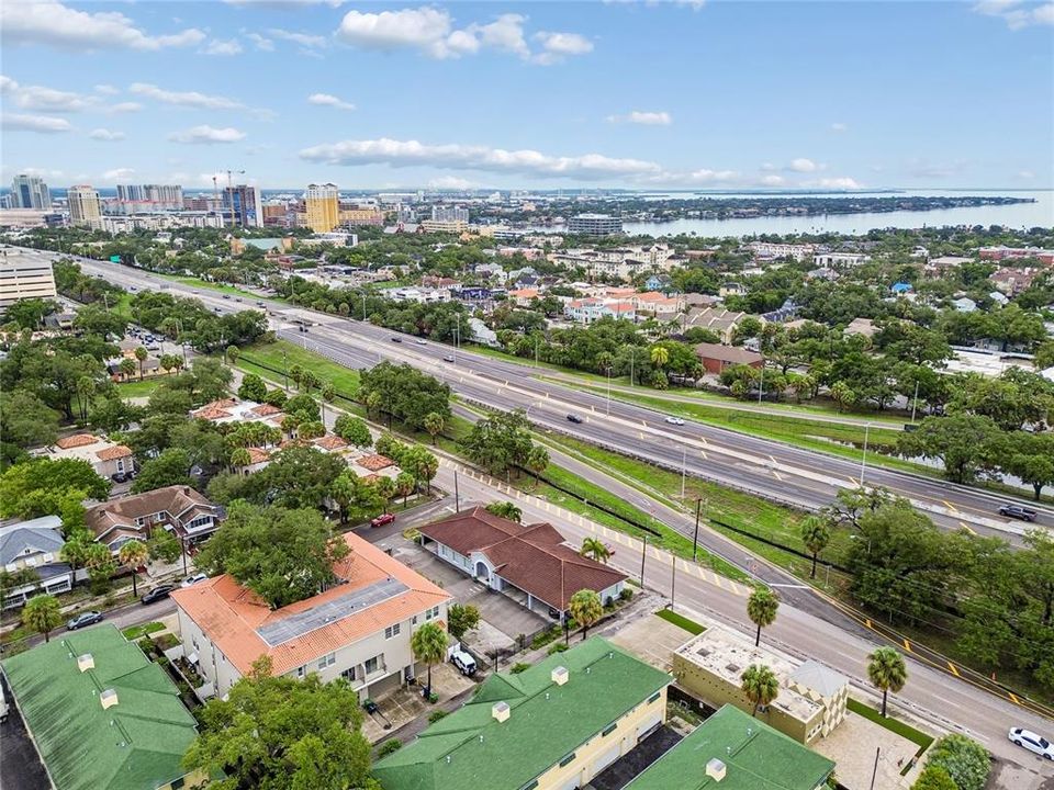 На продажу: $645,000 (3 спален, 3 ванн, 2042 Квадратных фут)