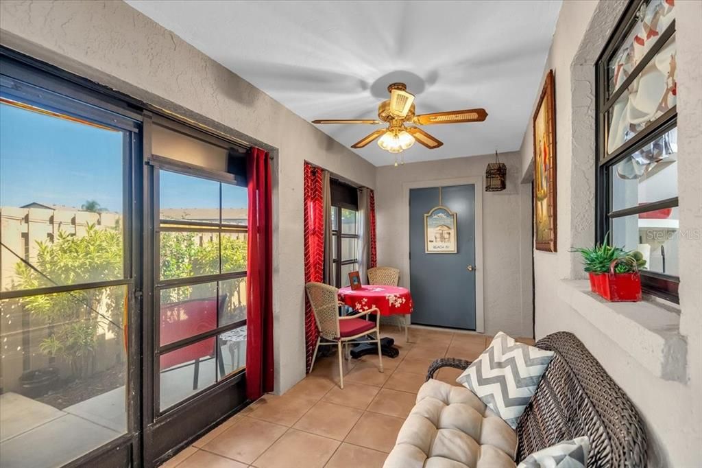For Sale: $239,500 (2 beds, 2 baths, 1179 Square Feet)