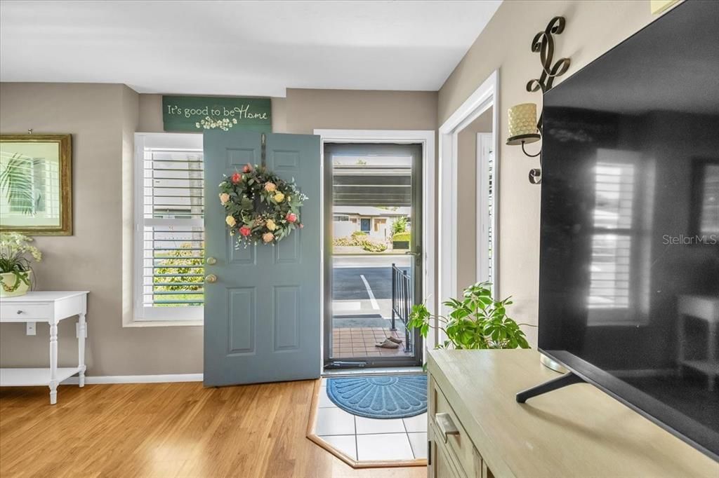 For Sale: $239,500 (2 beds, 2 baths, 1179 Square Feet)