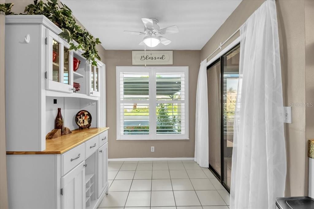 For Sale: $239,500 (2 beds, 2 baths, 1179 Square Feet)