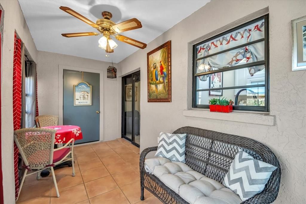 For Sale: $239,500 (2 beds, 2 baths, 1179 Square Feet)