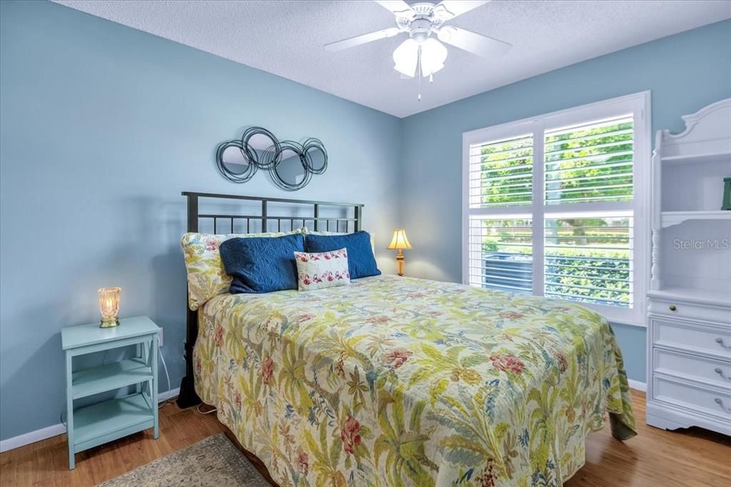 For Sale: $239,500 (2 beds, 2 baths, 1179 Square Feet)