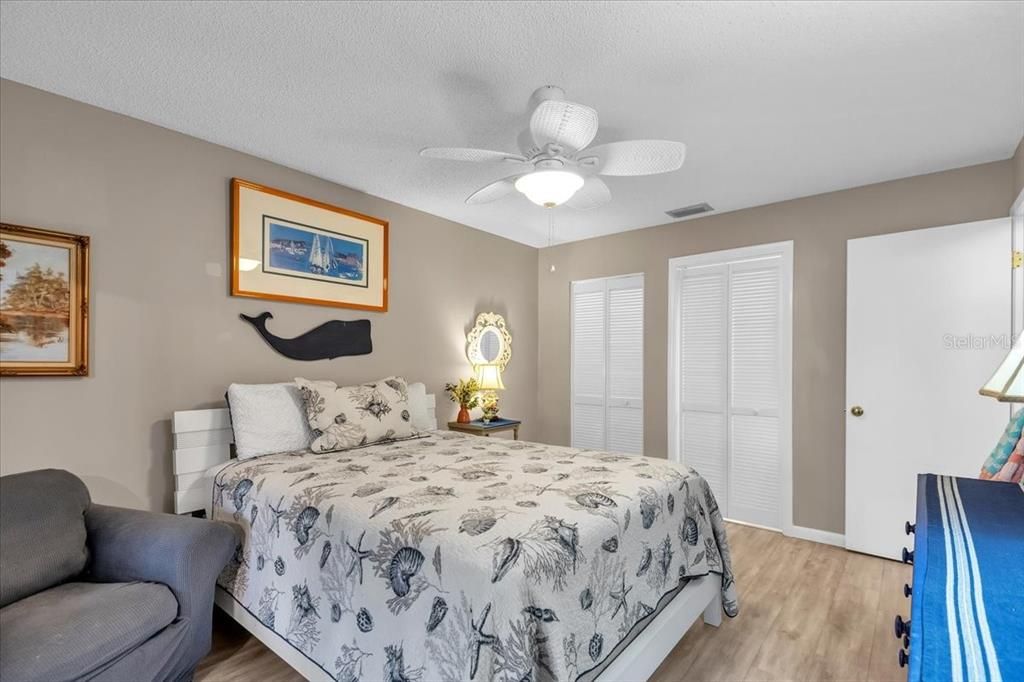 For Sale: $239,500 (2 beds, 2 baths, 1179 Square Feet)