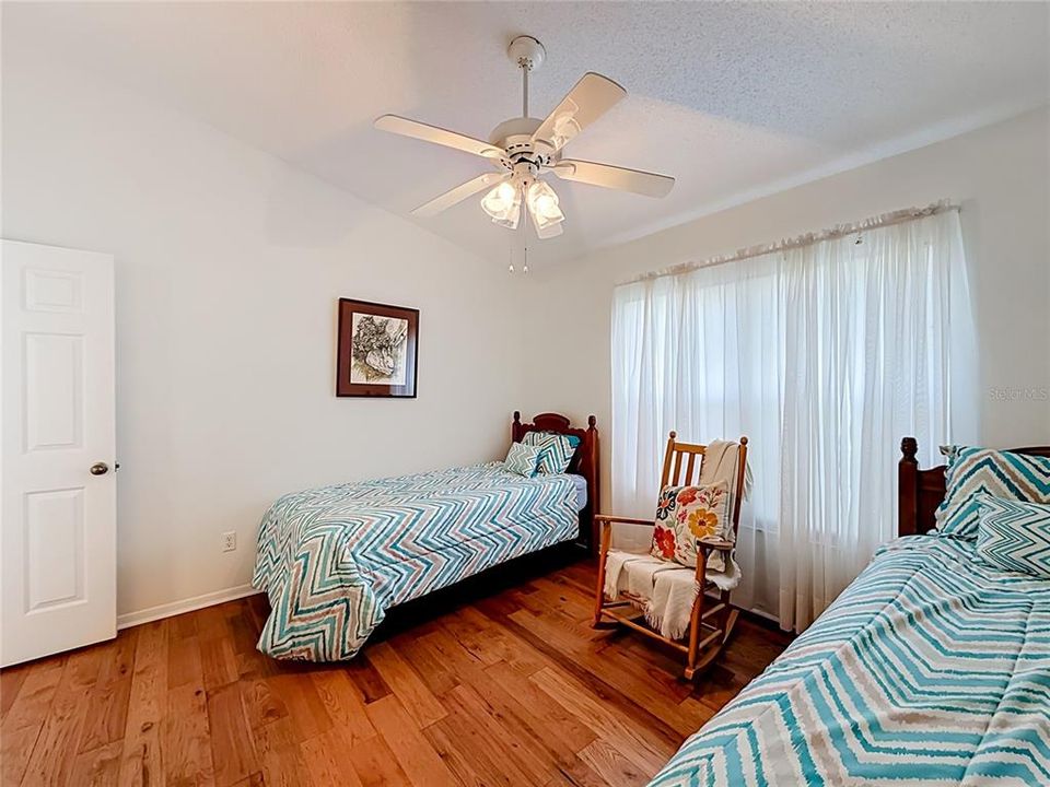 На продажу: $285,000 (2 спален, 2 ванн, 1891 Квадратных фут)