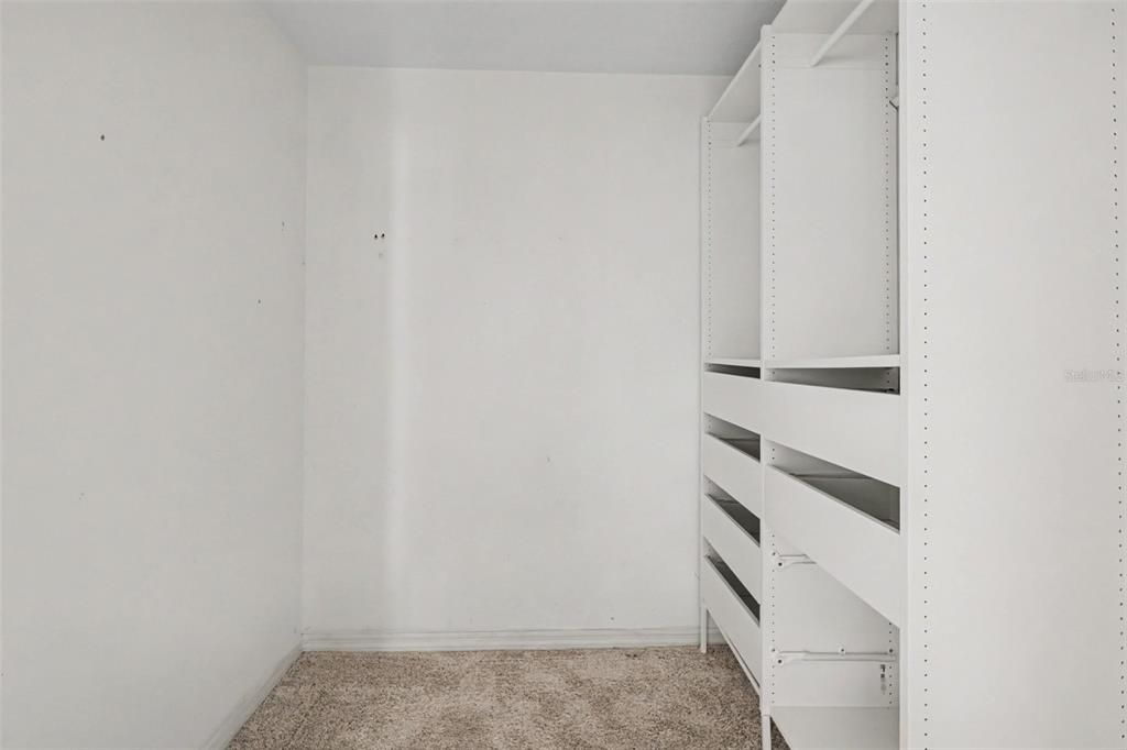 На продажу: $374,999 (4 спален, 2 ванн, 2105 Квадратных фут)