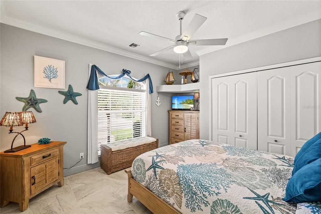 For Sale: $1,225,000 (3 beds, 2 baths, 2478 Square Feet)