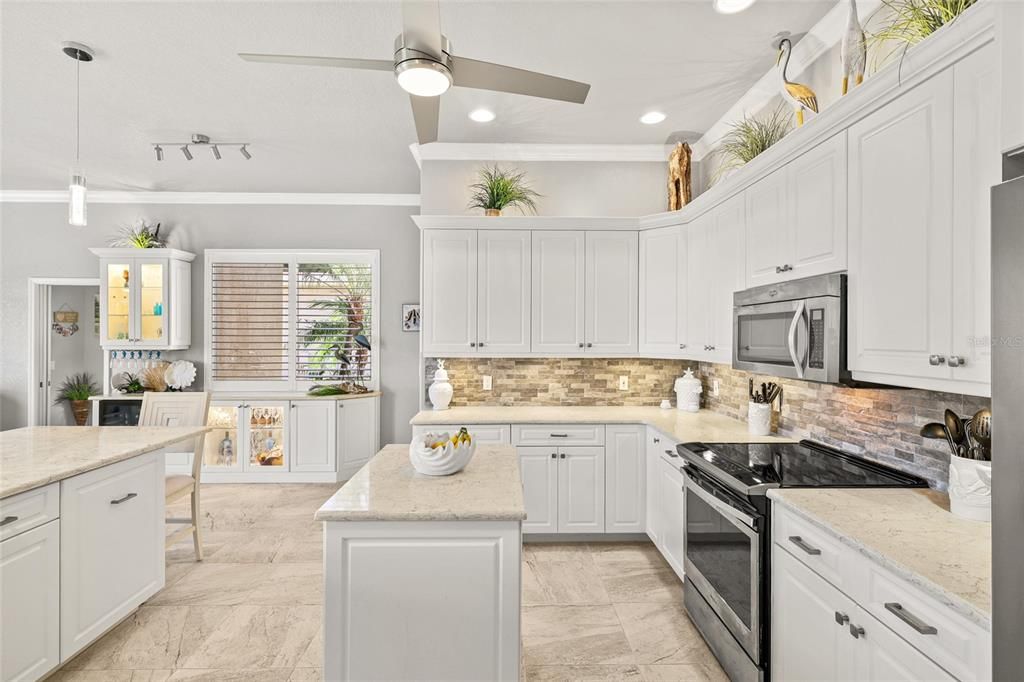 For Sale: $1,225,000 (3 beds, 2 baths, 2478 Square Feet)